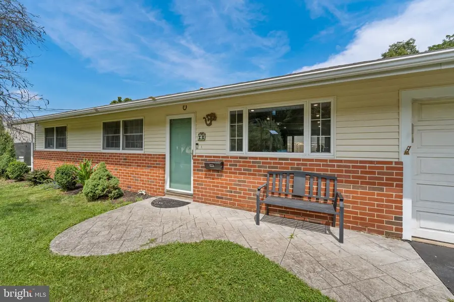 16 Stockton Rd, Kendall Park, NJ 08824 - #2