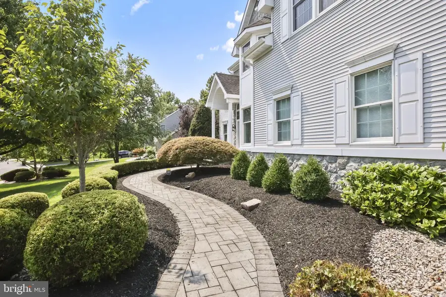 16 Cummings Rd, Monmouth Junction, NJ 08852 - #3