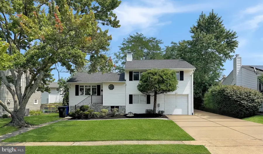 96 Tracy Dr, Fords, NJ 08863 - #2