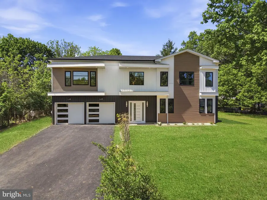 3 Tyne S, Kendall Park, NJ 08824 - #3