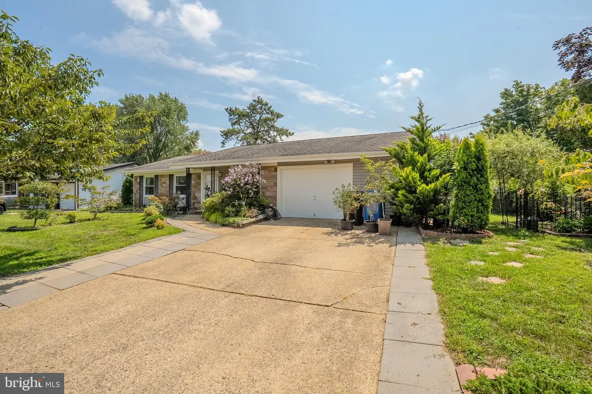 4 Hunterdon Ave, Monroe, NJ 08831 - #1