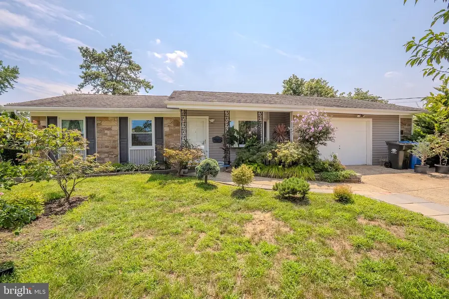 4 Hunterdon Ave, Monroe, NJ 08831 - #3