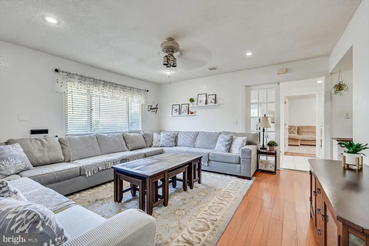 15 Markham Rd, Edison, NJ 08817 - #1