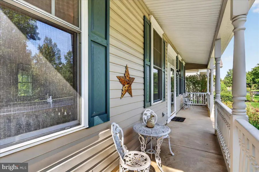 4 Spraul Ln, Cranbury, NJ 08512 - #2