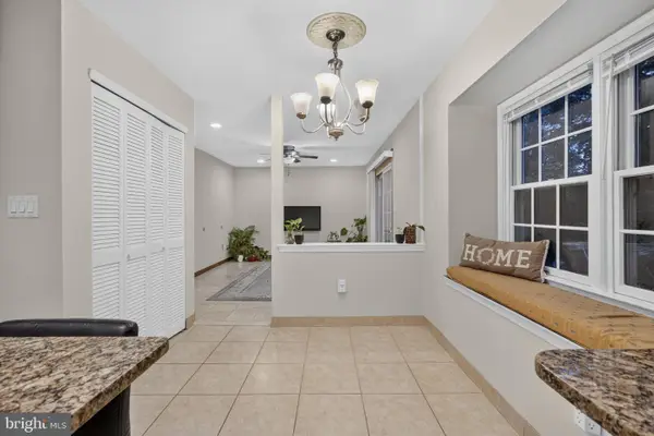 2 Dennison Pl, PLAINSBORO, NJ 08536