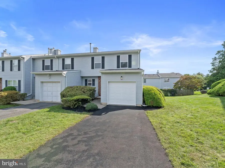 18 Spruce St, Monroe, NJ 08831 - #3