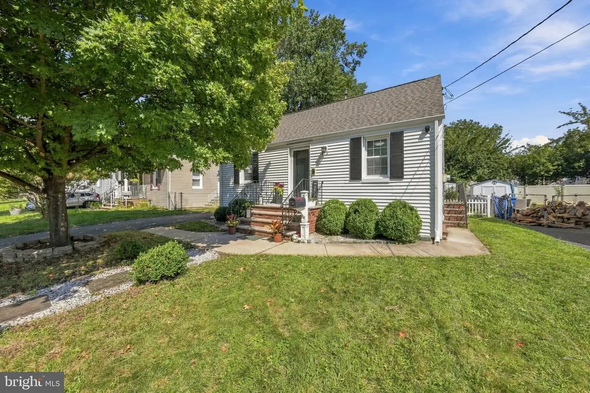 212 Stephenson Ave, Middlesex, NJ 08846 - #1