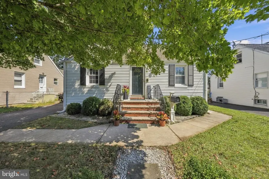 212 Stephenson Ave, Middlesex, NJ 08846 - #2