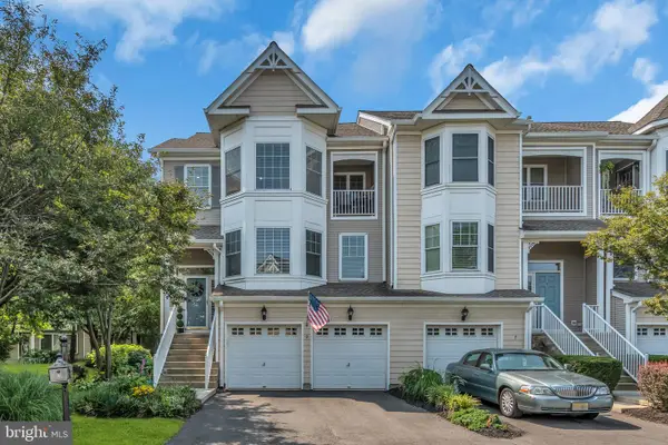 9 South Dr, SOUTH AMBOY, NJ 08879