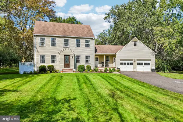 163 N Main St, CRANBURY, NJ 08512