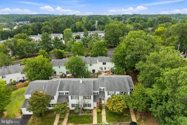 60 Hickory Ct, MONROE TOWNSHIP, NJ 08831