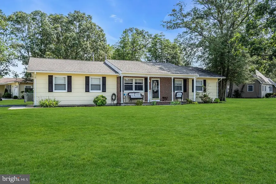 124 Oakwood Pl, Forked River, NJ 08731 - Image #2