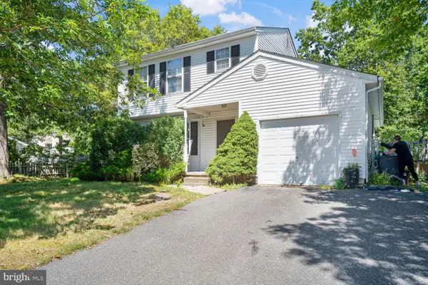 1174 Steamer Ave, MANAHAWKIN, NJ 08050