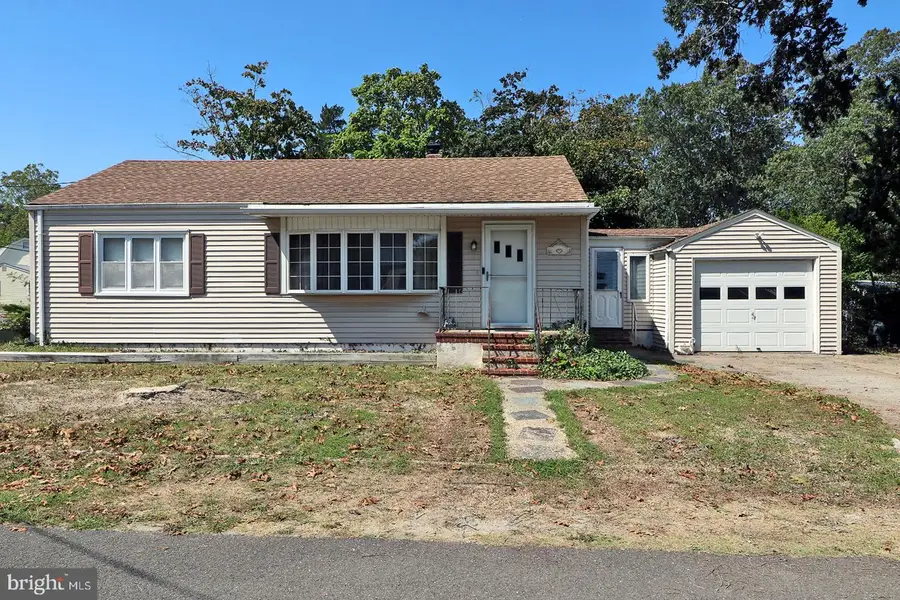 17 Pennsylvania Ave, Waretown, NJ 08758 - #2