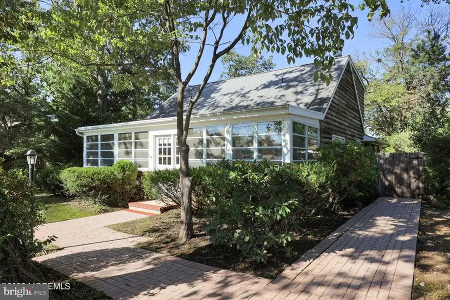 637 Compass Ave, Beachwood, NJ 08722 - Image #2