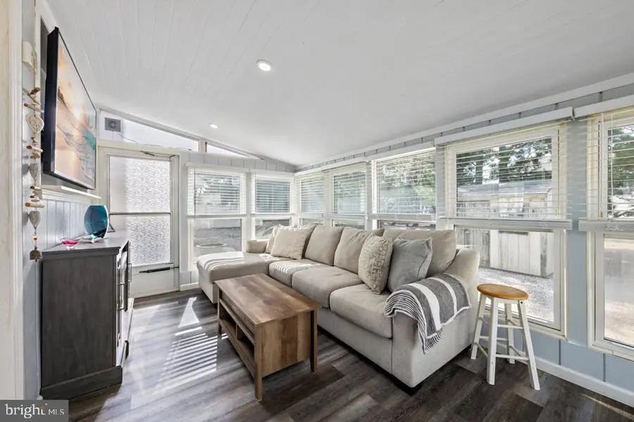 20 W Washington Avenue #2, Long Beach, NJ 08008 - Image #3