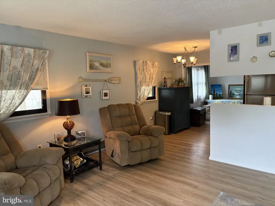 812 Jane Dr, Manahawkin, NJ 08050 - Image #3