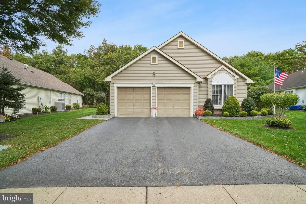 2703 Meadow Lake Dr, Toms River, NJ 08755 - Image #1
