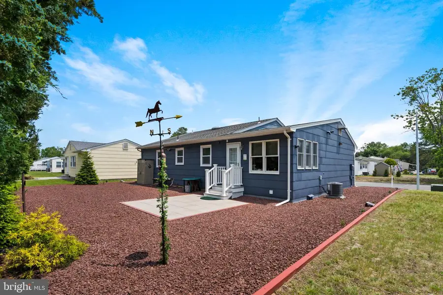 90 Westbrook Dr, Toms River, NJ 08757 - Image #3