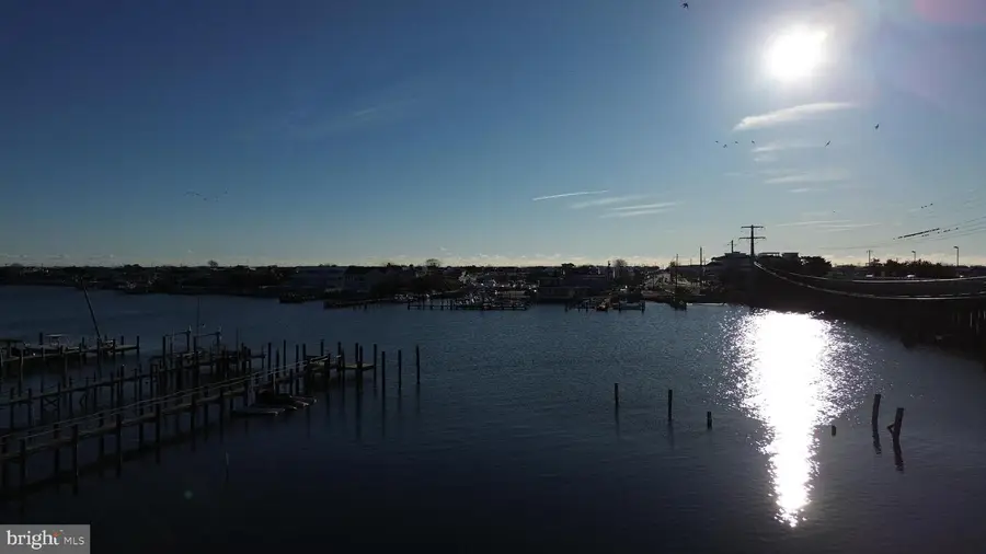 2572 E East Bay Avenue, Manahawkin, NJ 08050 - Image #2