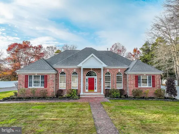 5 Popper Street, MANAHAWKIN, NJ 08050