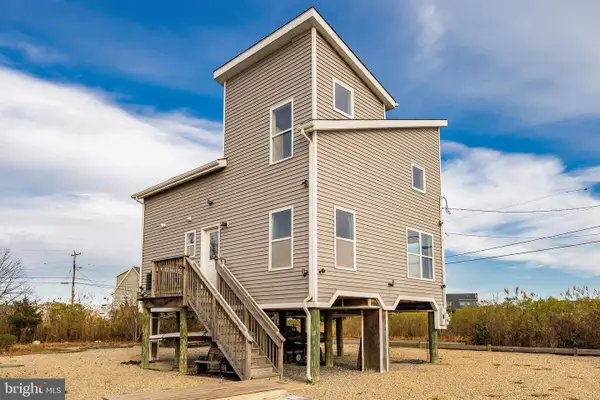 54 Beach Ave, BAYVILLE, NJ 08721