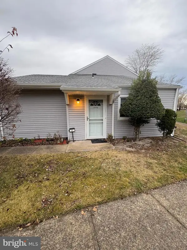 31 S South Seas Ct, BARNEGAT, NJ 08005