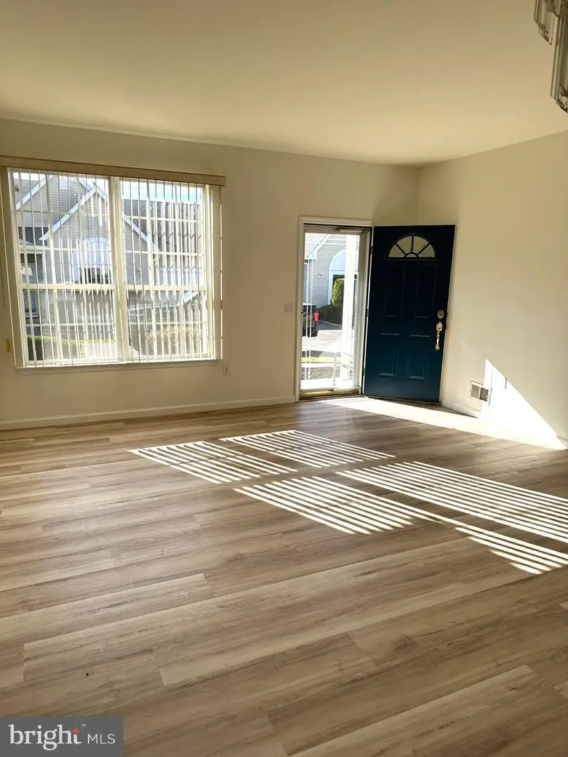 33 Deerchase Ln, Lakewood, NJ 08701 - Image #2