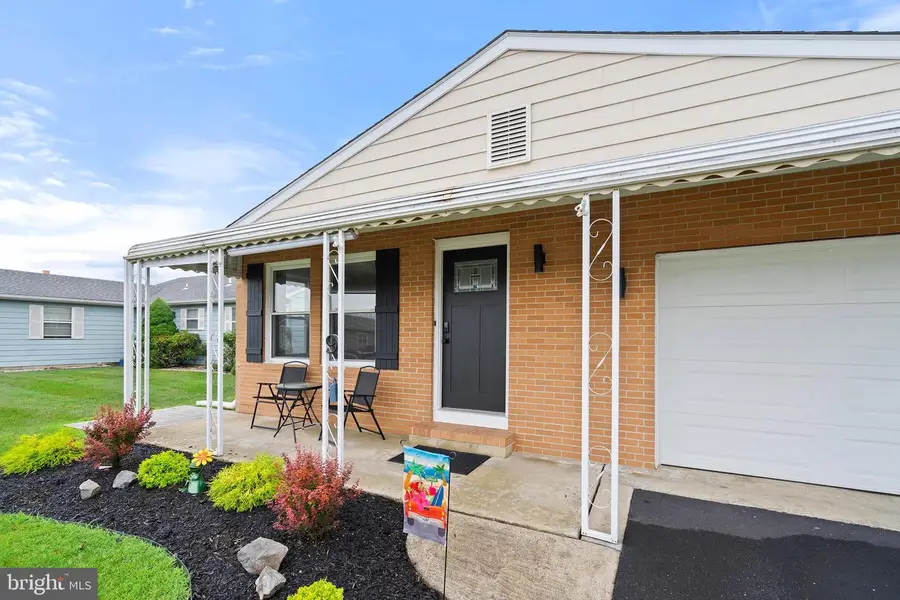 9 Zapata Ct, Toms River, NJ 08757 - Image #3