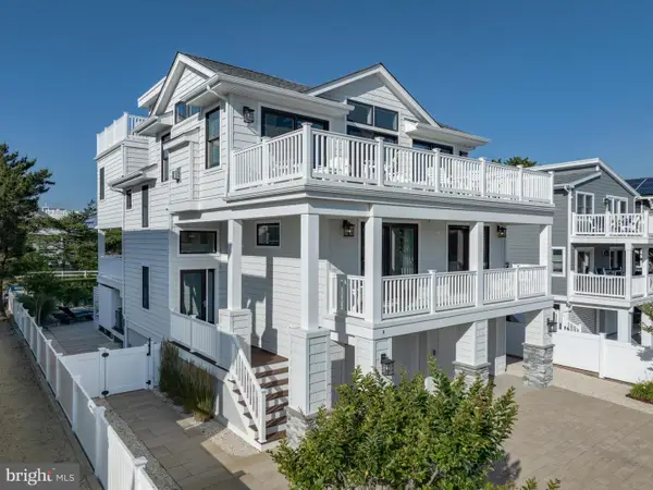 8 E 73rd St, HARVEY CEDARS, NJ 08008