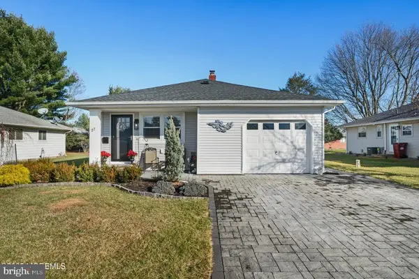 27 Montserrat St, TOMS RIVER, NJ 08757