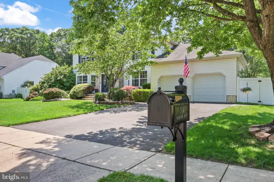 304 Mackenzie Dr, Jackson, NJ 08527 - Image #2