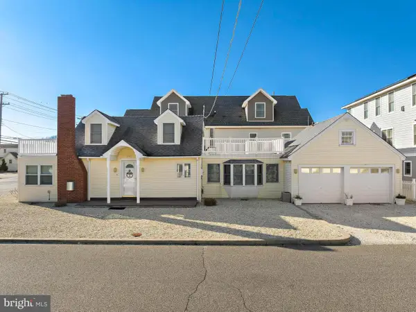 200 N 17th St, SURF CITY, NJ 08008