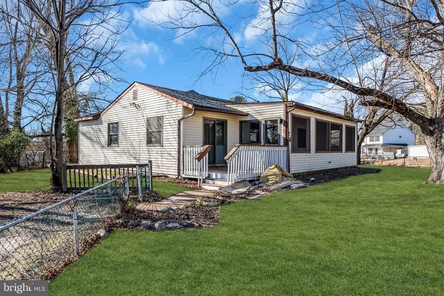 23 Tilton Ave, Toms River, NJ 08757 - Image #3