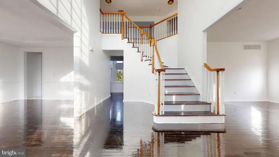 32 Vicari Way, Tuckerton, NJ 08087 - Image #2