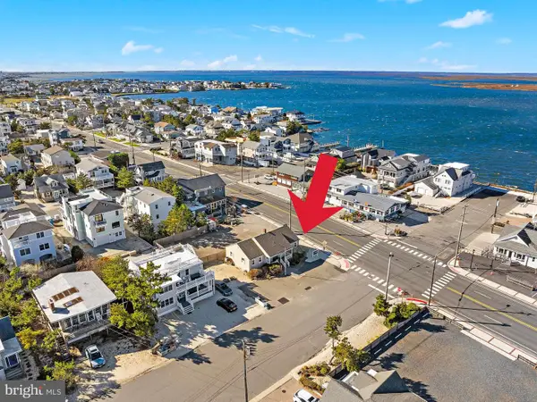2 E 79th St, HARVEY CEDARS, NJ 08008