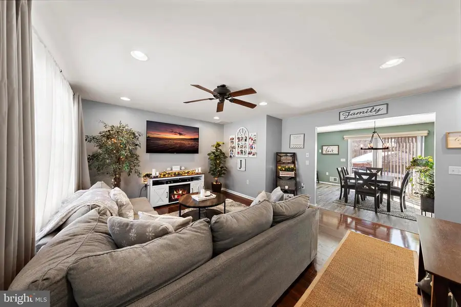 923 Tappan St, Forked River, NJ 08731 - #2