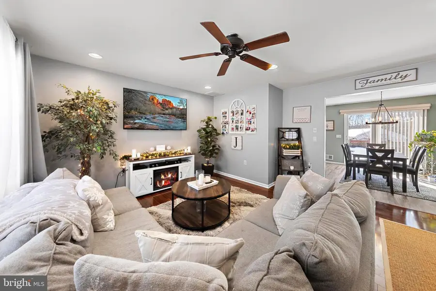 923 Tappan St, Forked River, NJ 08731 - #3