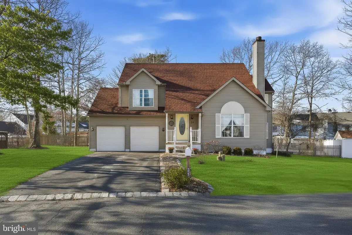 31 Hillcrest Ln, Tuckerton, NJ 08087 - Image #1