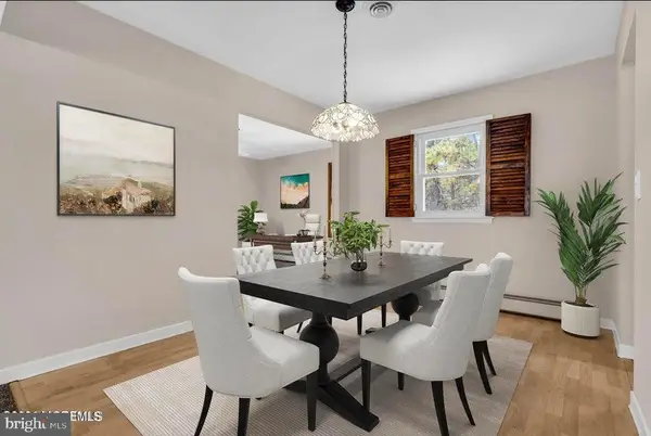 37 Zeeland Dr, TOMS RIVER, NJ 08757