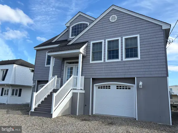 51 Barry Lane, MANAHAWKIN, NJ 08050