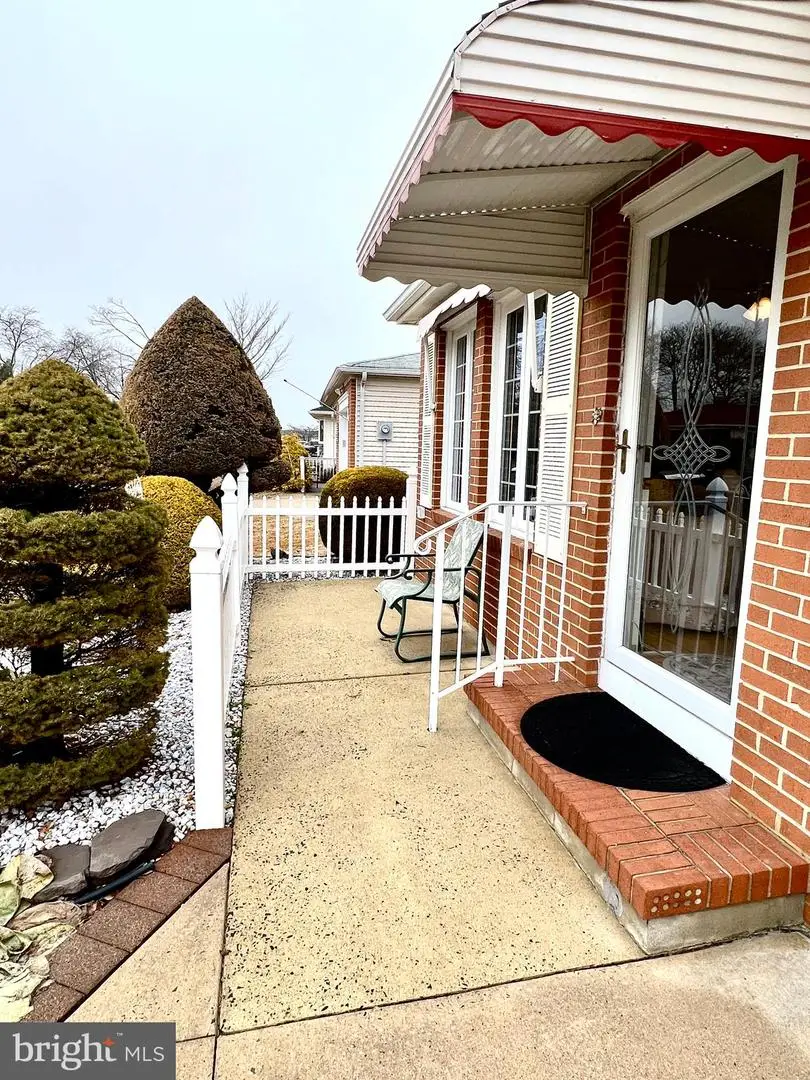 16 Tivoli St, Toms River, NJ 08757 - #3