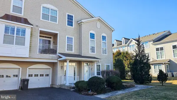 51 Farrah Drive #1611, MANAHAWKIN, NJ 08050