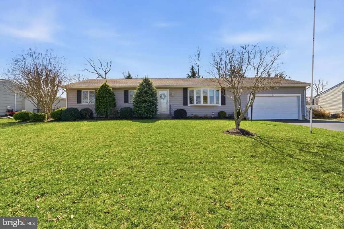 867 Derry Dr, Toms River, NJ 08753 - #1