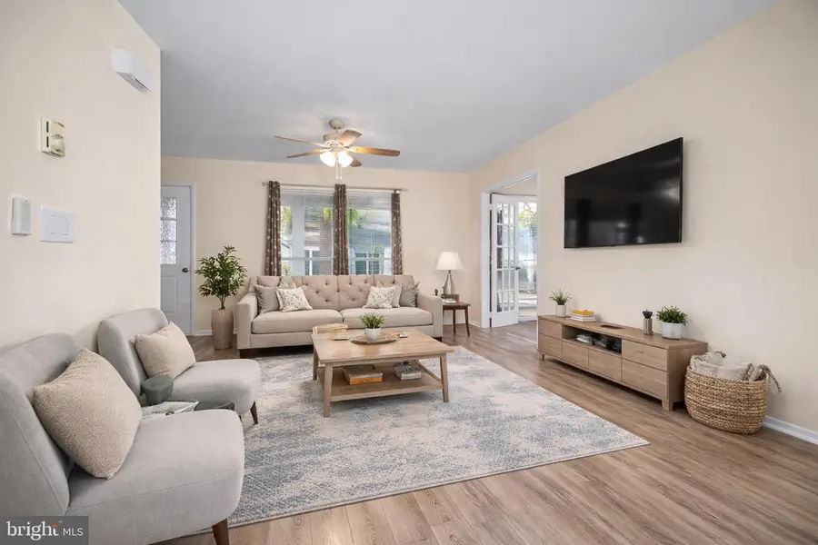 823-b Liverpool Cir, Manchester, NJ 08759 - #3