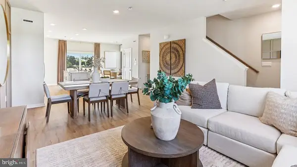 32 Forest Park Dr, WARETOWN, NJ 08758