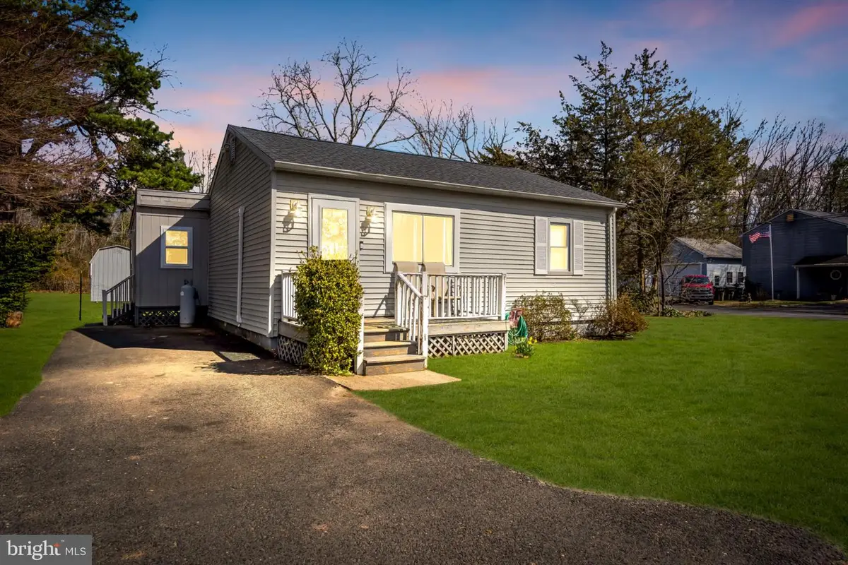 43 Kuzyk Rd, Cream Ridge, NJ 08514 - #1