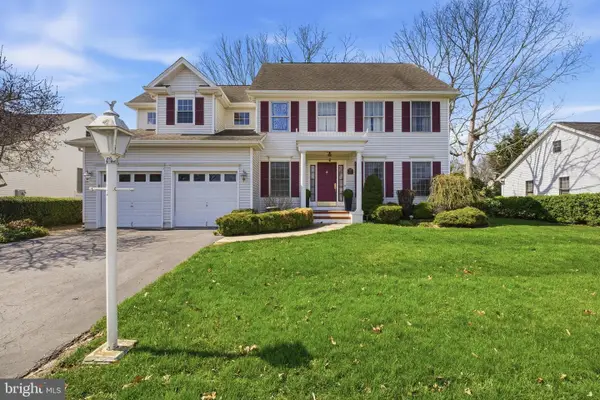 352 Chestnut Drive, MANAHAWKIN, NJ 08050