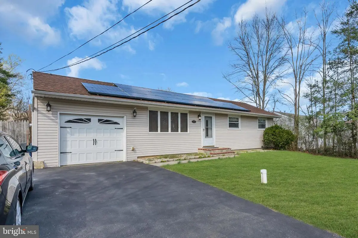 17 Anchorage Blvd, Bayville, NJ 08721 - #1