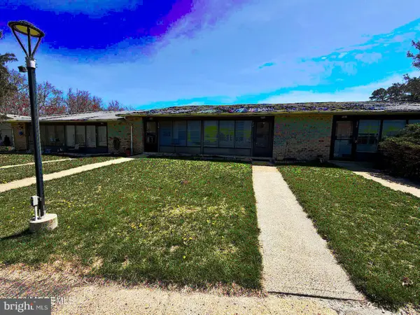 20-d Yorkshire Ct, MANCHESTER TOWNSHIP, NJ 08759